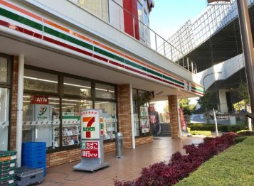コンビニ　セブンイレブン江東深川2丁目店（コンビニ）まで295m