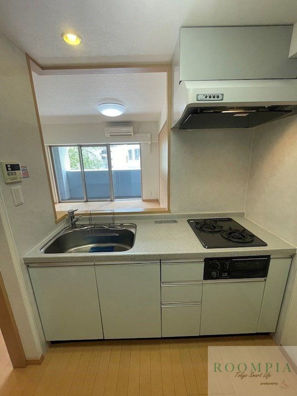 キッチン　※同タイプの別のお部屋です。