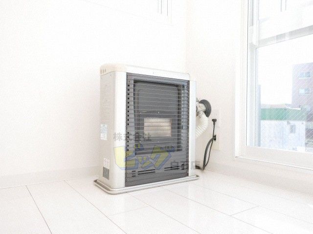 その他設備　冬は暖かく経済的な灯油ストーブがついています♪