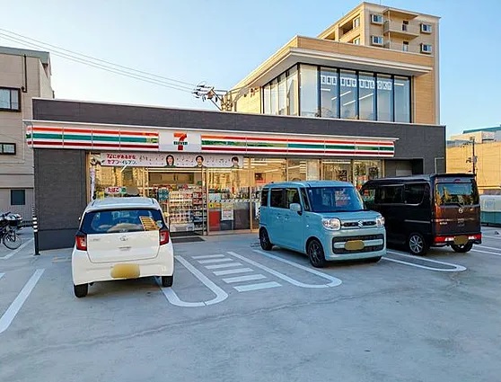 コンビニ　セブンイレブン広島牛田本町1丁目店（コンビニ）まで521m