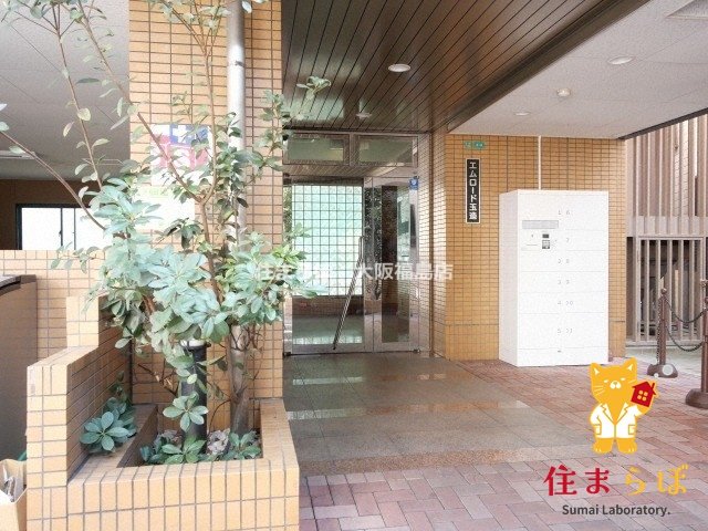 エントランス　共用部の印象も大切に