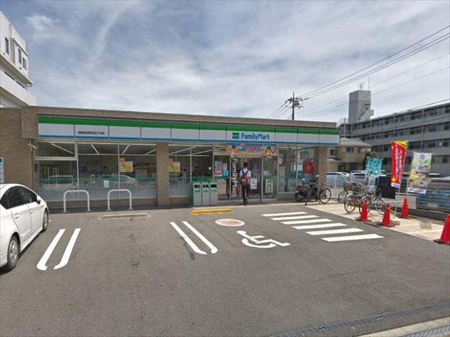 コンビニ　ファミリーマート（コンビニ）まで256m