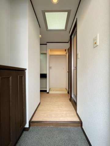 玄関　落ち着いた玄関です