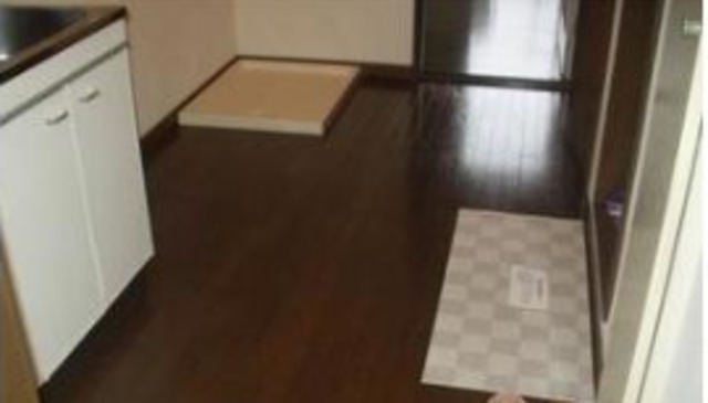 玄関　参考写真（同建物別部屋のものです）