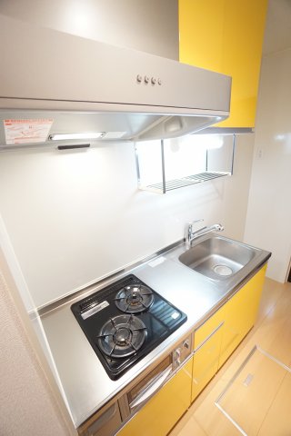 キッチン　※同物件・反転タイプの写真です。