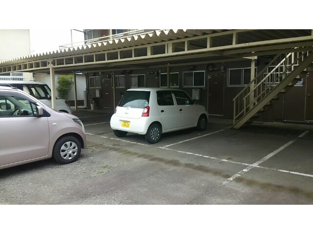 駐車場　駐車場