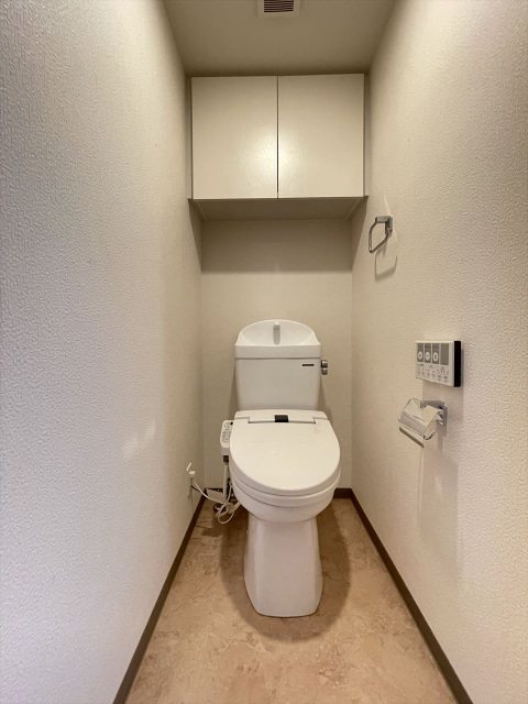 トイレ　※同タイプ参考写真