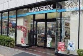 コンビニ　ローソン都営東新宿駅前店（コンビニ）まで110m