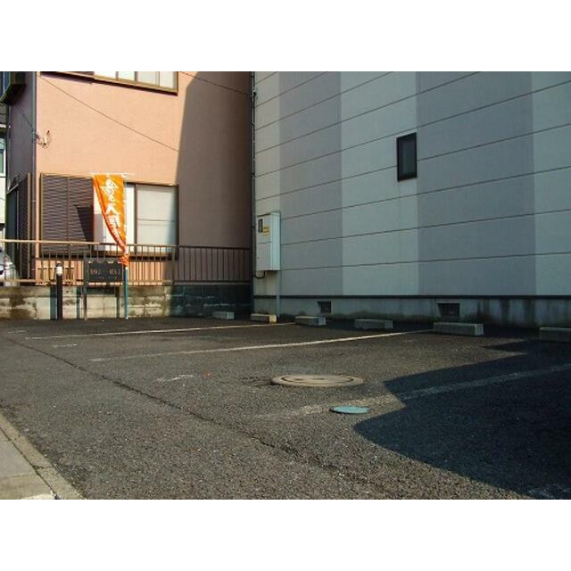 その他設備　南側洋室は暖かい日差しが入ります。