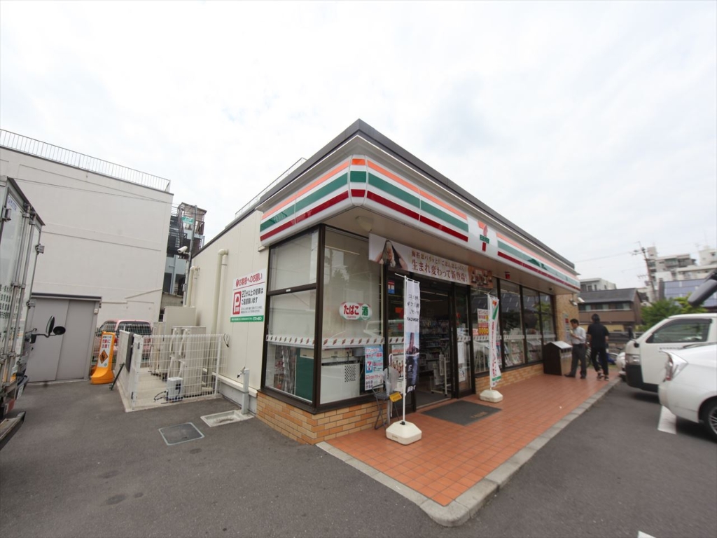 コンビニ　セブンイレブン 名古屋城西４丁目店（コンビニ）まで300m