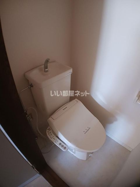 ＪＲ赤穂線 大多羅駅 徒歩6分 2階建 築31年のトイレ写真