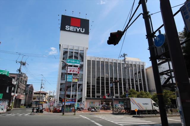 スーパー　西友川西店（スーパー）まで1070m