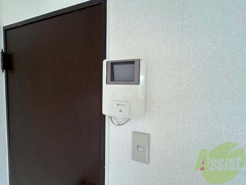 セキュリティ　ＴＶモニター付インターホンです。来客者の顔が見えるので安心！