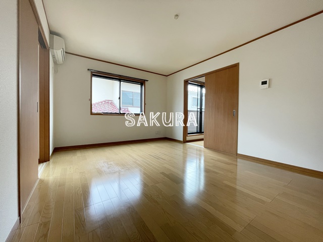 居室・リビング　開放感のあるゆったりとしたお部屋です♪