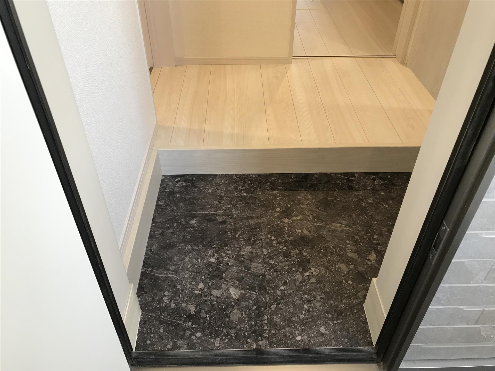 玄関　※別部屋になります