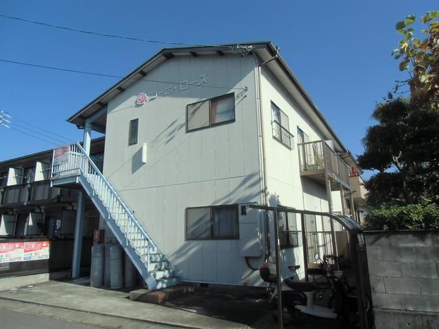 建物外観　全室角部屋