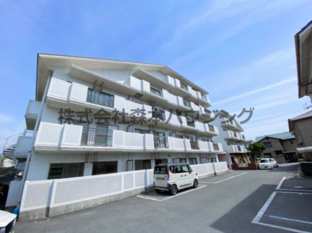 建物外観　落ち着いた雰囲気の外観です
