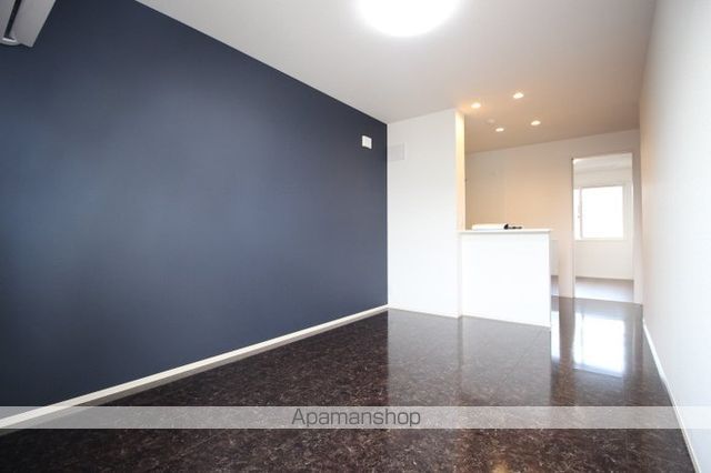 パームツリーCの居間写真