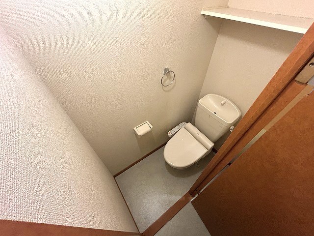 トイレ　参考写真。