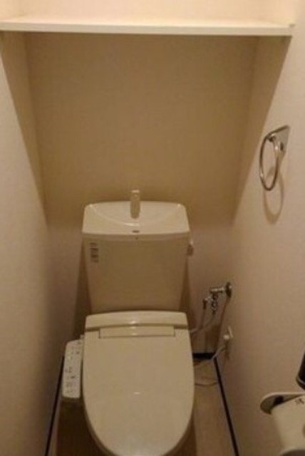 トイレ　別部屋参考写真。