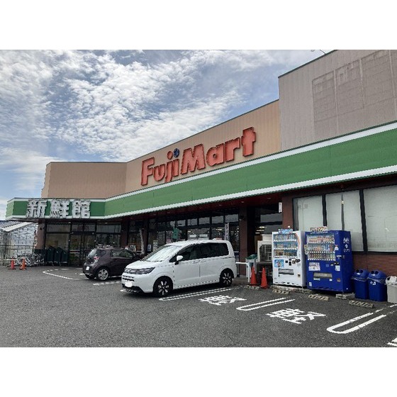 スーパー　ジョイフーズ（スーパー）まで852m