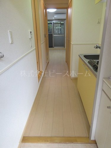 玄関　※別号室参考写真