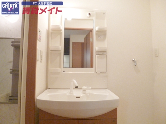 洗面設備　同物件別部屋の写真