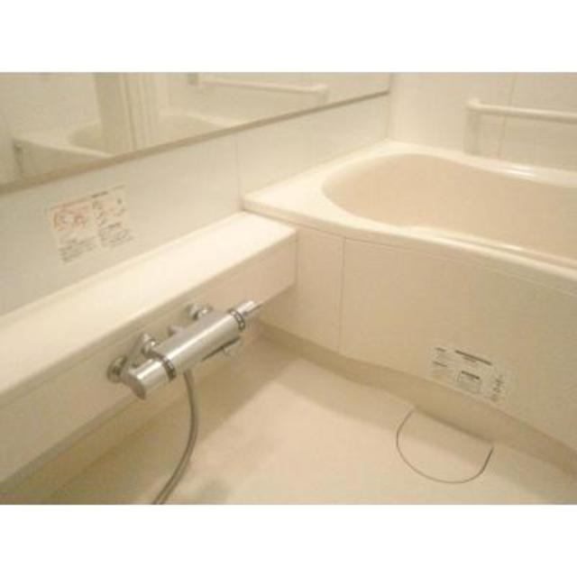 バス・シャワールーム　※写真は同タイプ住戸です。