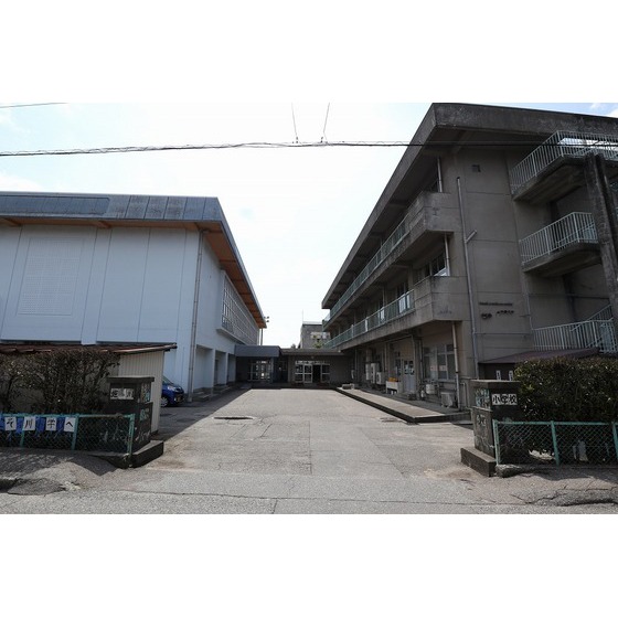 小学校　堀川小学校（小学校）まで800m