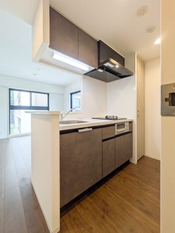 キッチン　同物件別部屋写真