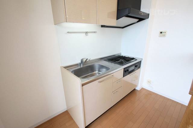 キッチン　※別の部屋の写真を流用しています。