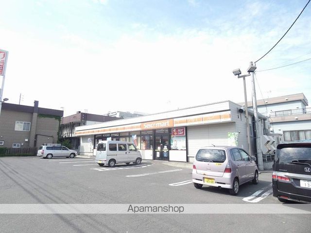コンビニ　セイコーマート（コンビニ）まで385m