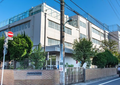 小学校　鷹番小学校（小学校）まで199m