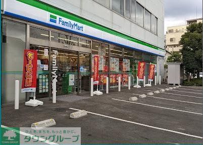 コンビニ　ファミリーマート横浜中山町店（コンビニ）まで240m