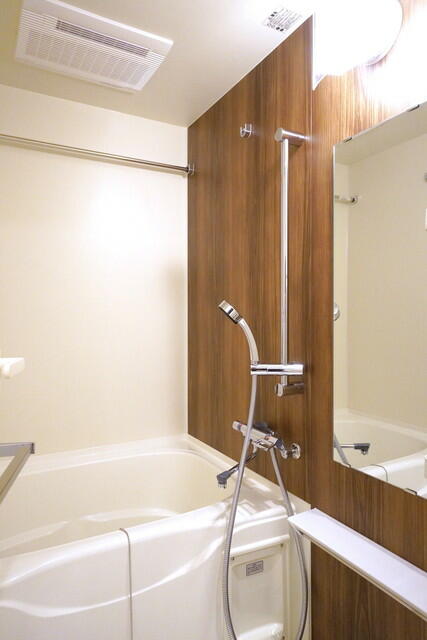 バス・シャワールーム　※写真は同タイプ住戸です。