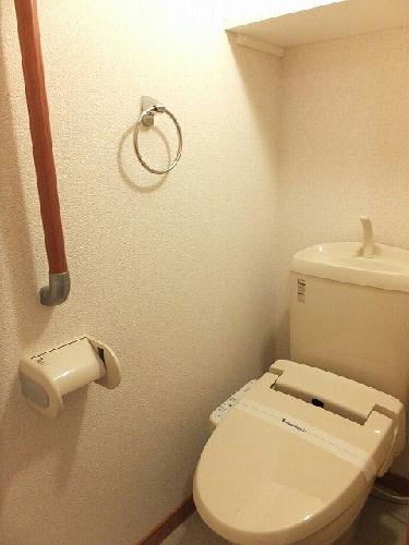 トイレ　温水洗浄便座完備