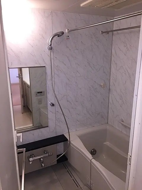 バス・シャワールーム　写真は同タイプ住居です。