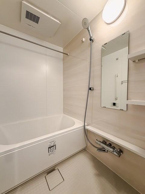 バス・シャワールーム　※写真は同タイプ住戸です。