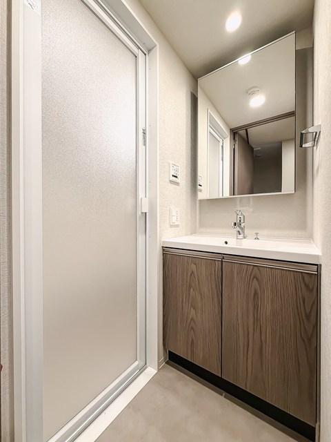 洗面設備　※写真は同タイプ住戸です。