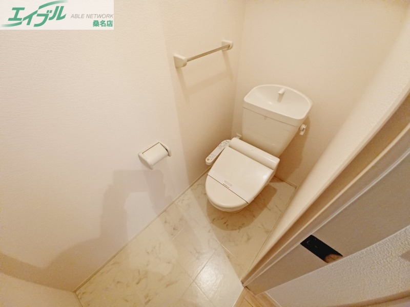 トイレ　別部屋反転写真
