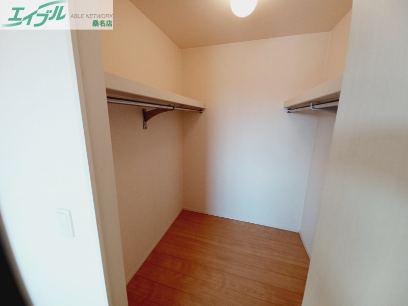 収納　別部屋反転写真
