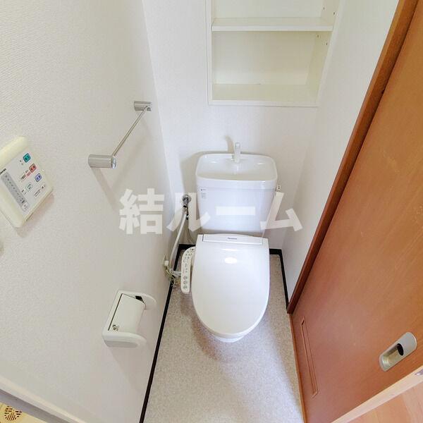 都営三田線 西高島平駅 徒歩7分 2階建 築21年のトイレ写真