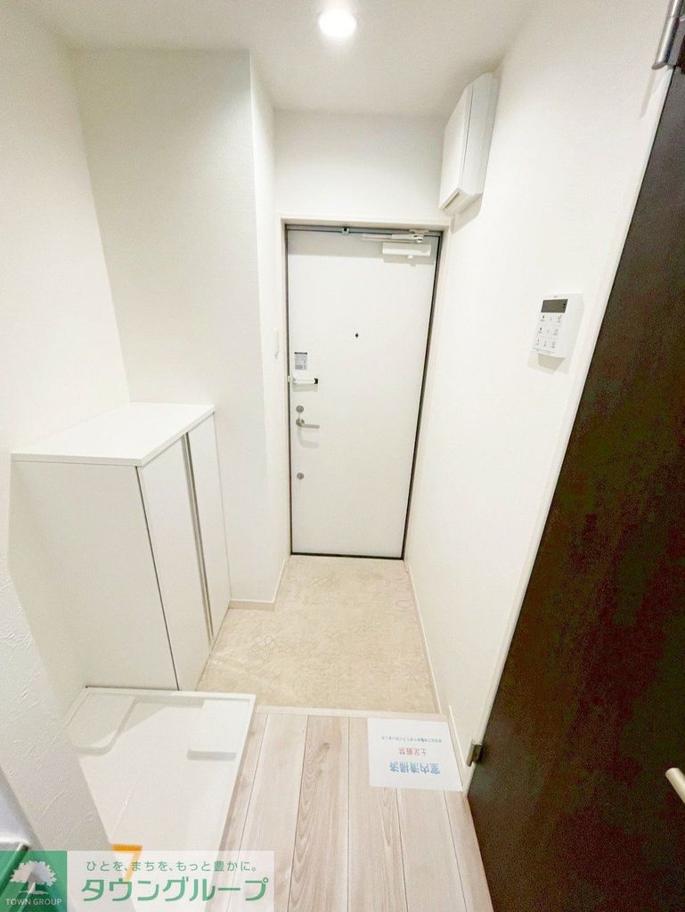 玄関　★お部屋探しは株式会社タウンハウジング東京まで★