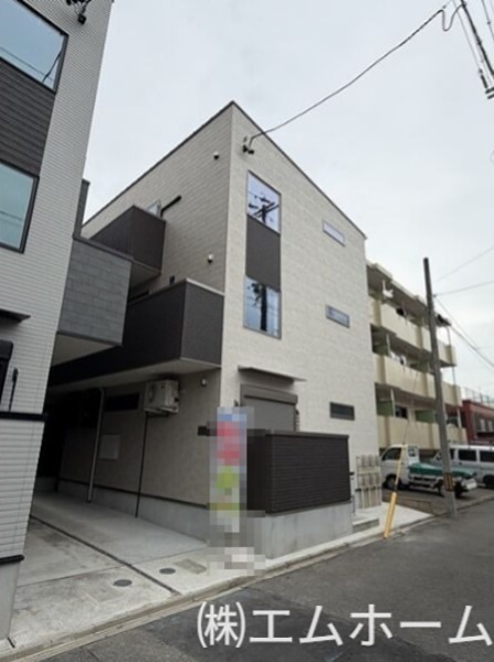 建物外観　デザイナーズ　オートロック付　Wi-Fi無料