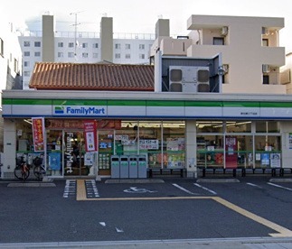 コンビニ　ファミリーマート 新北野三丁目店（コンビニ）まで652m