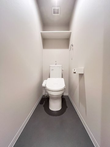 ＪＲ片町線 鴫野駅 徒歩9分 3階建 築8年のトイレ写真