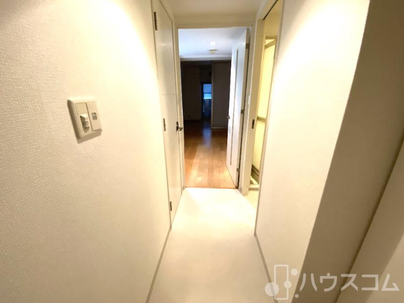 地下鉄御堂筋線 新大阪駅 徒歩3分 15階建 築20年の玄関写真