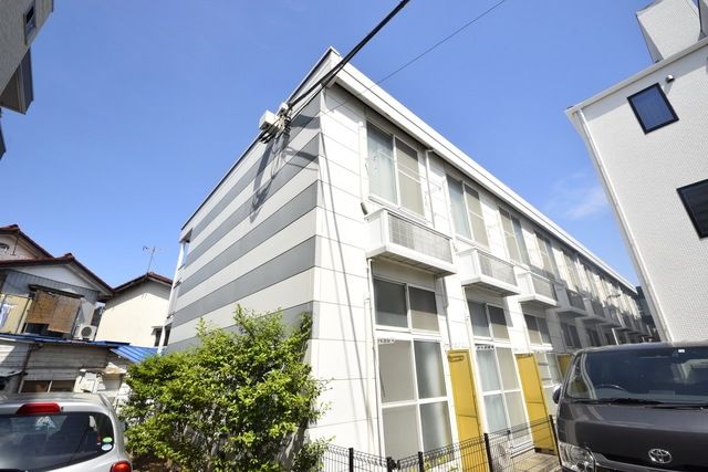 東急東横線 武蔵小杉駅 バス乗車時間：7分 最寄りバス停で下車 徒歩2分 築24年