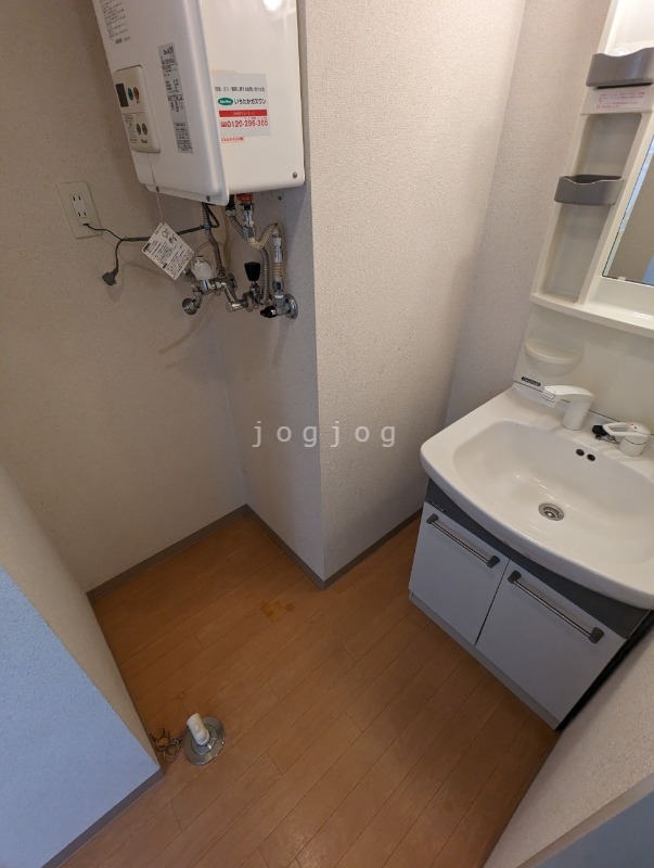 洗面設備　ヘッドが伸びるシャンプードレッサー☆