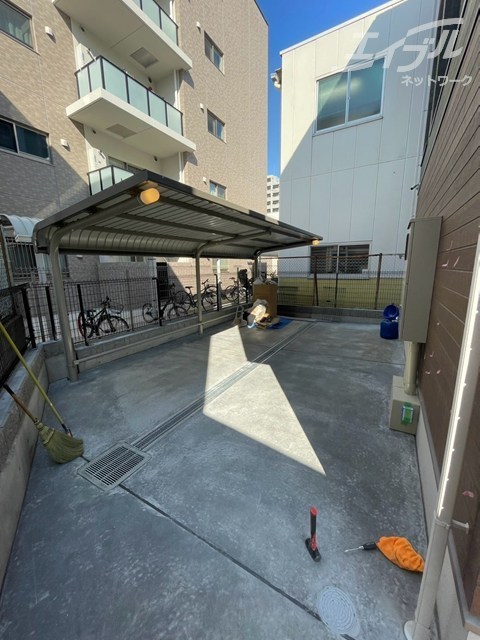 地下鉄御堂筋線 江坂駅 徒歩8分 3階建 築2年の外観写真